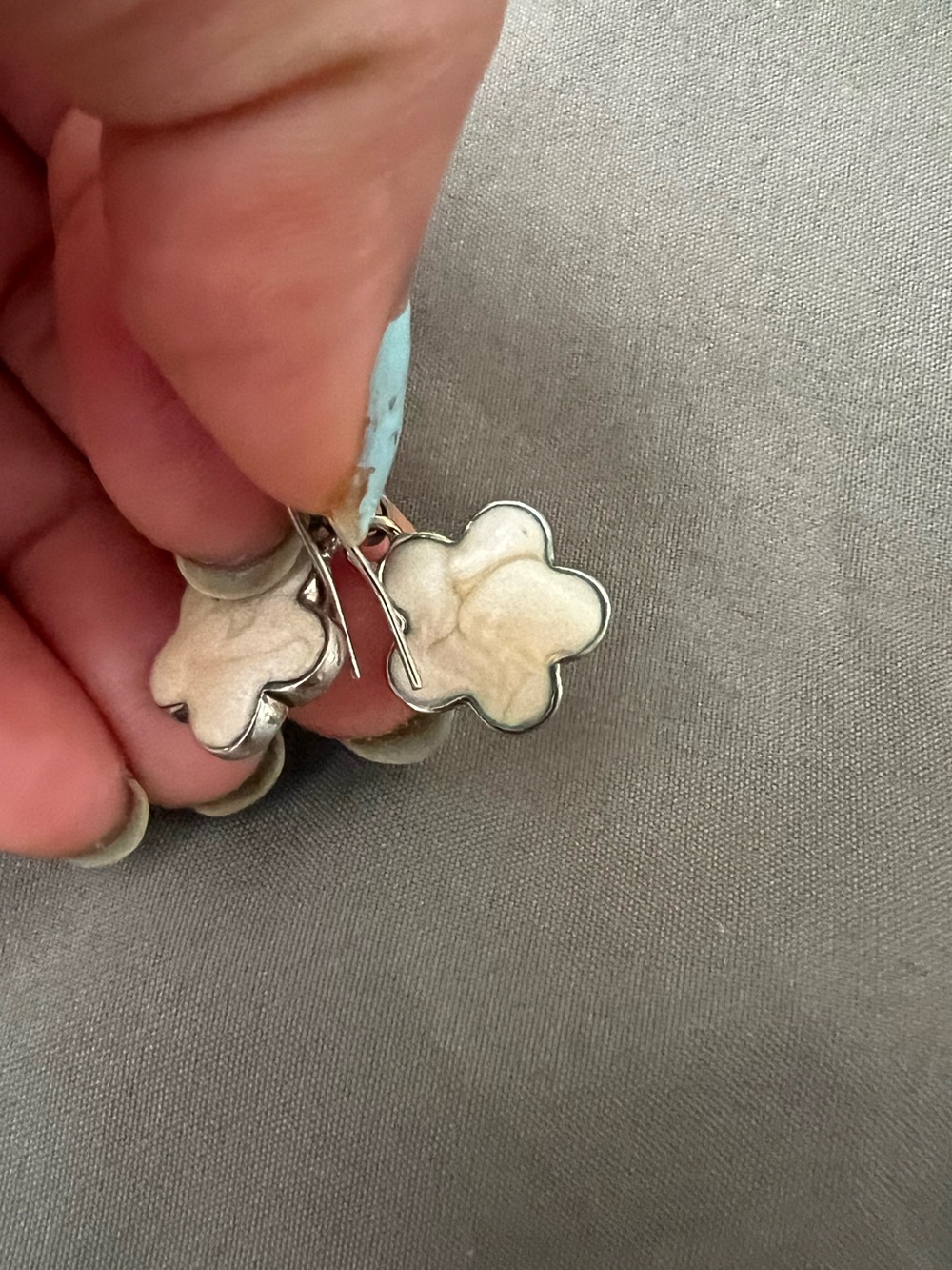Pearl White Flower Dangle Earrings - Picture 3 of 3